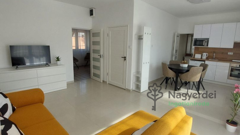 Debrecen, Szentlászlófalva, Lakás, tégla lakás  