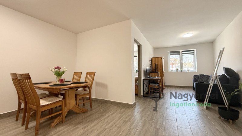 Hajdúszoboszló, Lakás, tégla lakás  