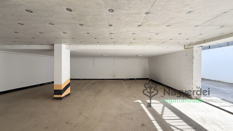 Hajdúszoboszló, Lakás, tégla lakás  