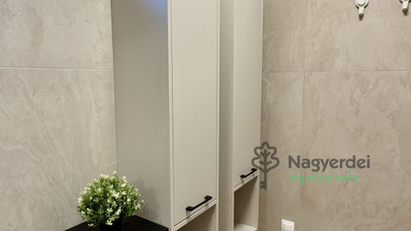 Debrecen, Csigekert, Lakás, tégla lakás  