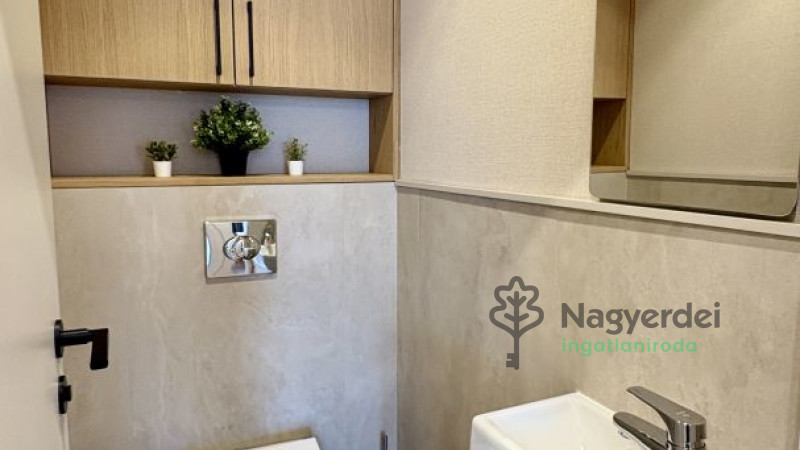 Debrecen, Csigekert, Lakás, tégla lakás  