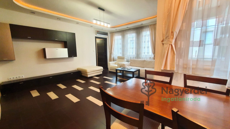 Debrecen, Nagyerdőalja, Lakás, tégla lakás  