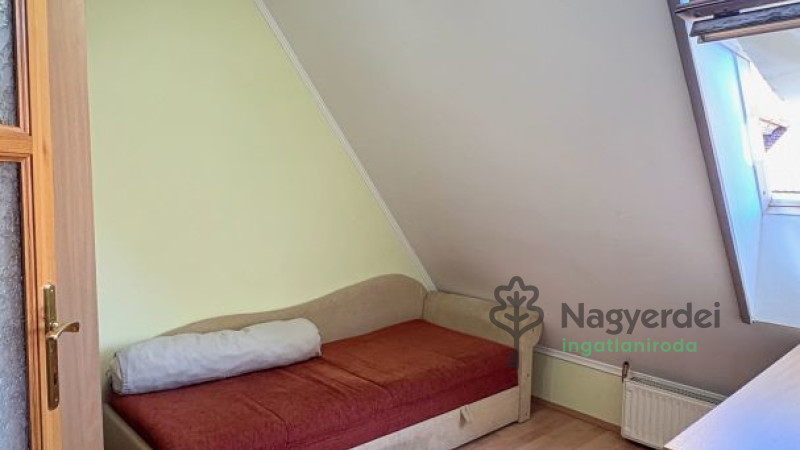 Debrecen, Péterfia, Lakás, tégla lakás  