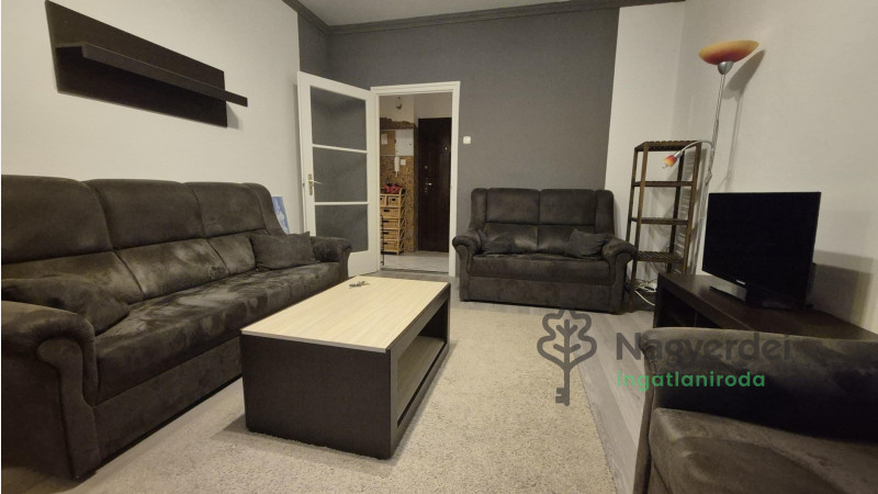 Debrecen, Nagyerdő, Lakás, tégla lakás  