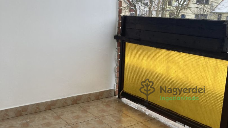 Debrecen, Egyetemváros, Lakás, tégla lakás  