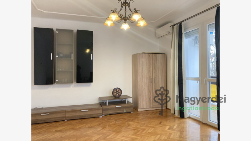 Debrecen, Egyetemváros, Lakás, tégla lakás  