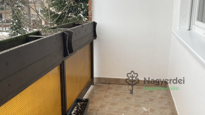 Debrecen, Egyetemváros, Lakás, tégla lakás  