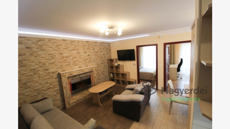 Debrecen, Nagyerdőalja, Lakás, tégla lakás  