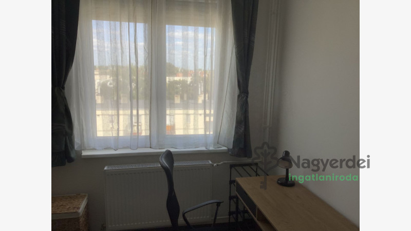 Debrecen, Egyetemváros, Lakás, tégla lakás  