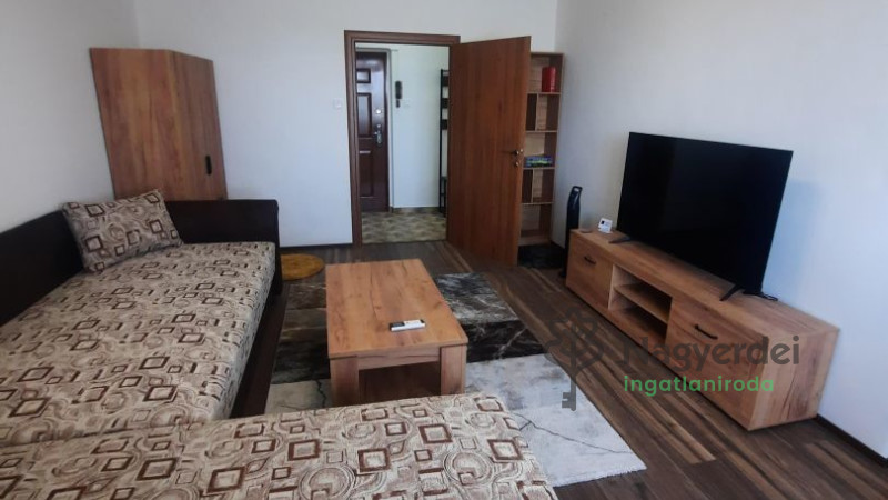 Debrecen, Egyetemváros, Lakás, tégla lakás  