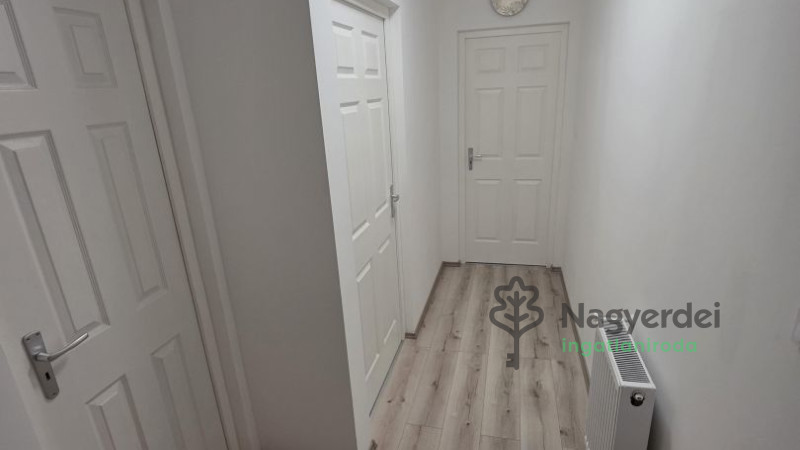 Debrecen, Sámsonikert, Lakás, tégla lakás  