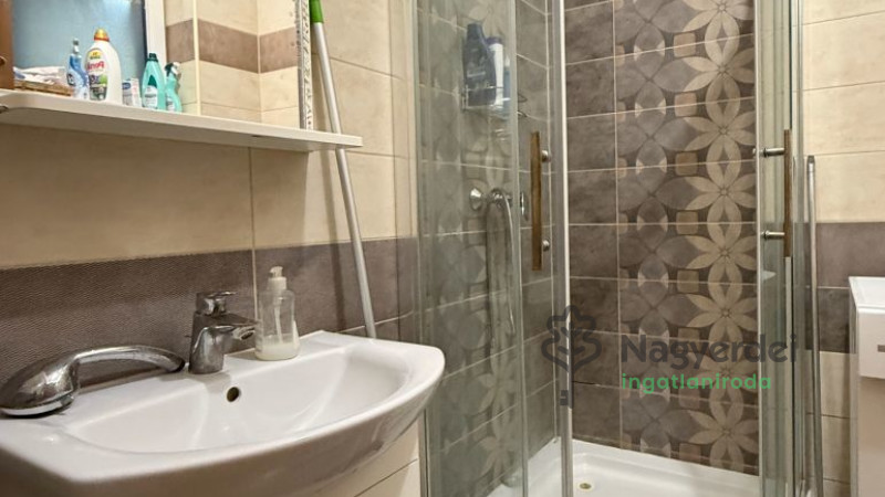 Debrecen, Belváros, Lakás, tégla lakás  