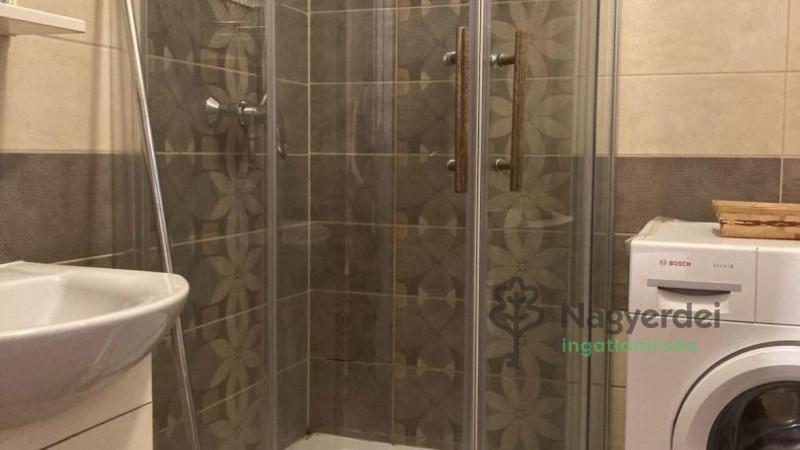 Debrecen, Belváros, Lakás, tégla lakás  