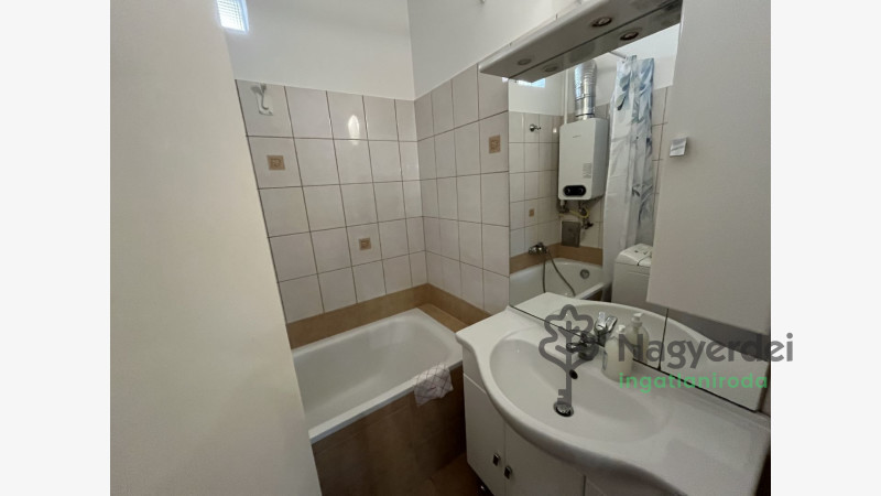 Debrecen, Sestakert, Lakás, tégla lakás  