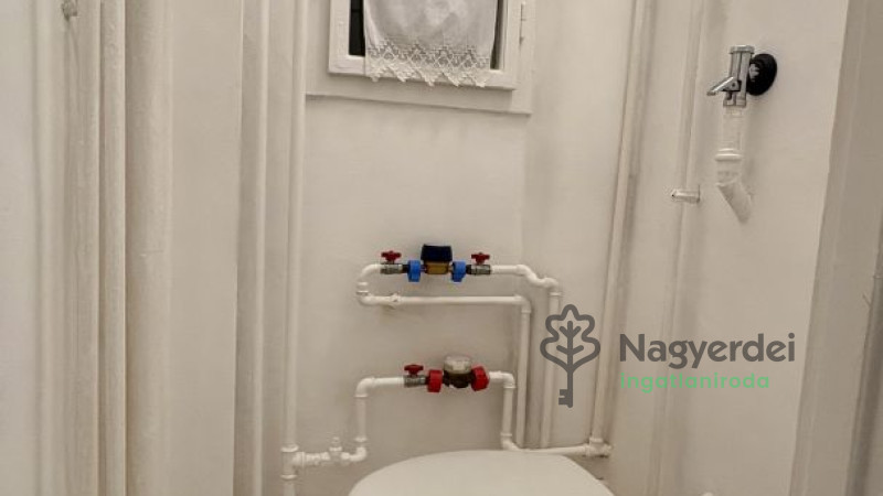 Debrecen, Belváros, Lakás, tégla lakás  