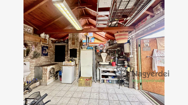 Debrecen, Harsteinkert, Ház, családi ház  