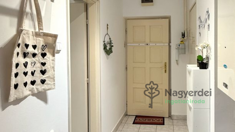 Debrecen, Széchenyikert, Lakás, tégla lakás  