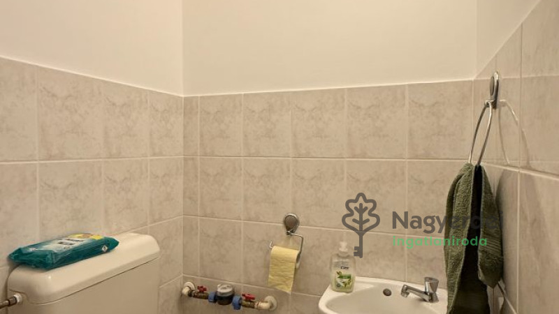 Debrecen, Széchenyikert, Lakás, tégla lakás  