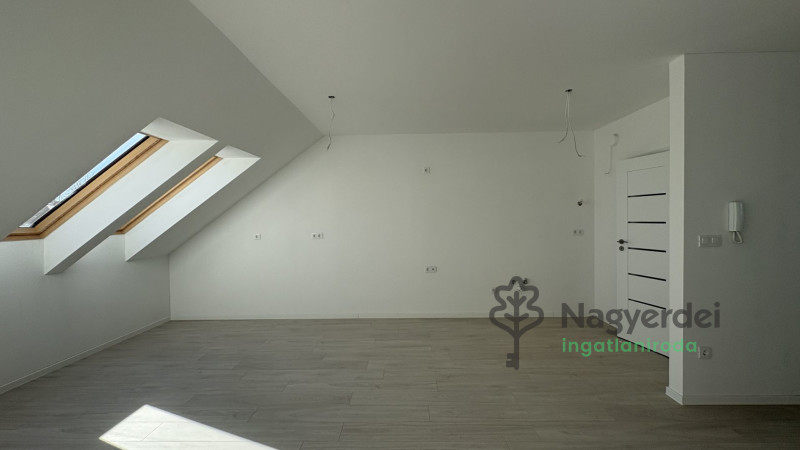 Debrecen, Belváros, Lakás, tégla lakás  