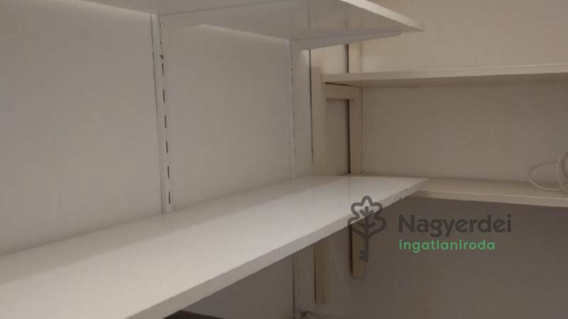 Debrecen, Dobozikert, Lakás, tégla lakás  