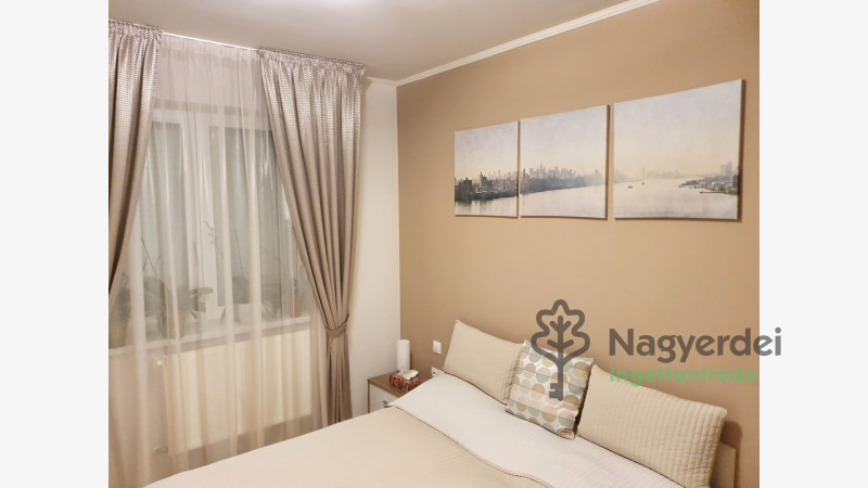 Debrecen, Péterfia, Lakás, tégla lakás  