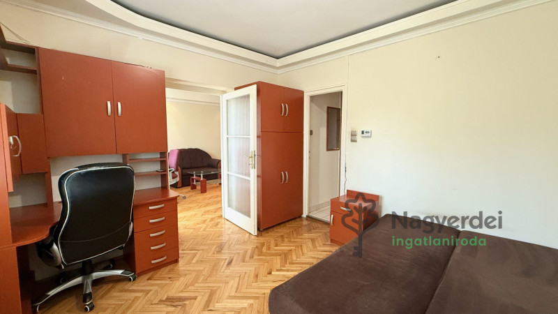 Debrecen, Nagyerdő, Lakás, tégla lakás  