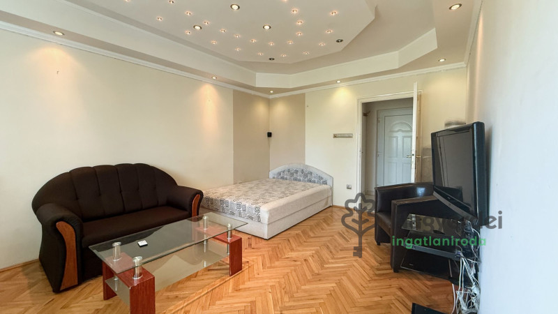 Debrecen, Nagyerdő, Lakás, tégla lakás  
