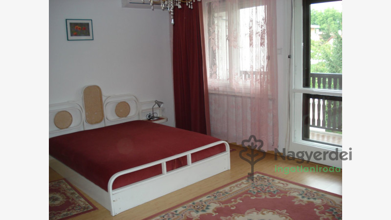 Debrecen, Nagyerdő, Ház, sorház  