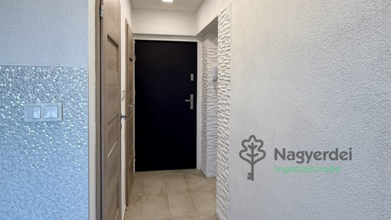 Debrecen, Sestakert, Lakás, tégla lakás  