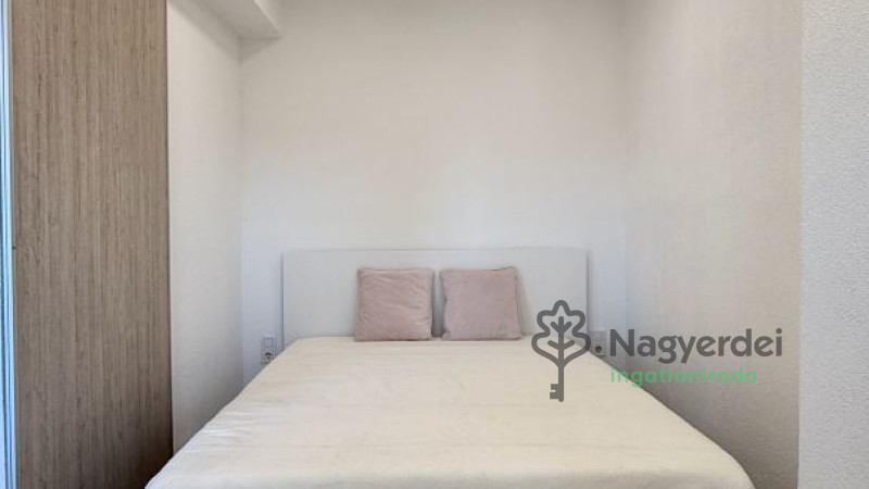 Debrecen, Sestakert, Lakás, tégla lakás  