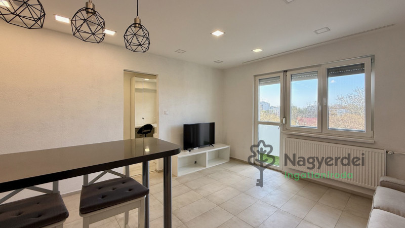 Debrecen, Sestakert, Lakás, tégla lakás  