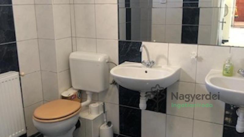 Debrecen, Szentlászlófalva, Lakás, tégla lakás  