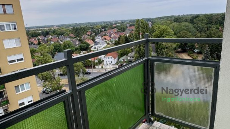 Debrecen, Újkert, Lakás, tégla lakás  