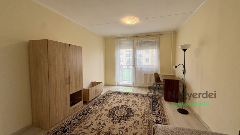 Debrecen, Újkert, Lakás, tégla lakás  