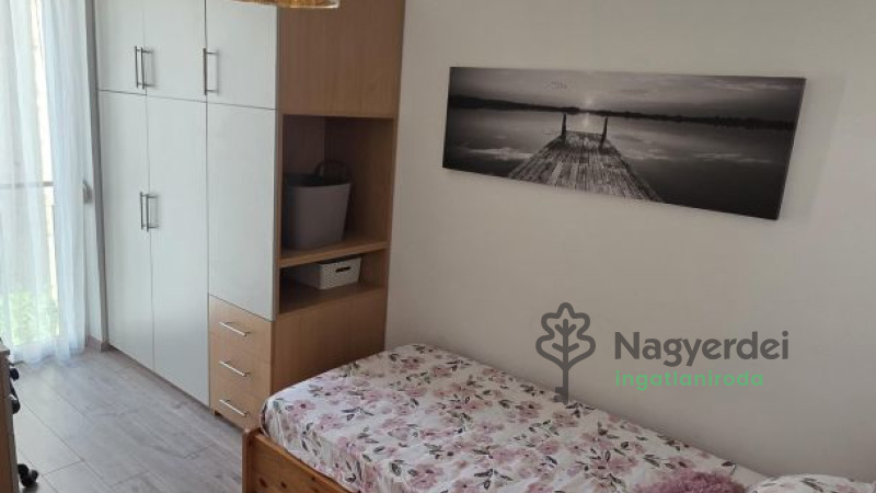 Debrecen, Lakás, tégla lakás  