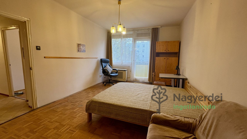 Debrecen, Nagyerdőalja, Lakás, tégla lakás  
