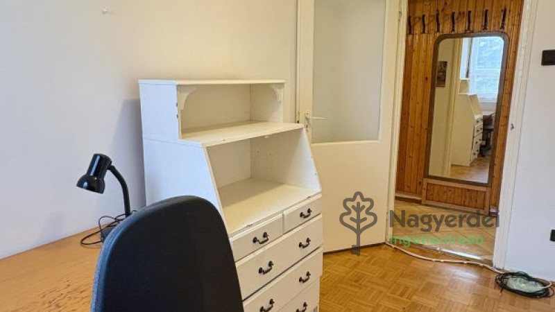 Debrecen, Nagyerdőalja, Lakás, tégla lakás  