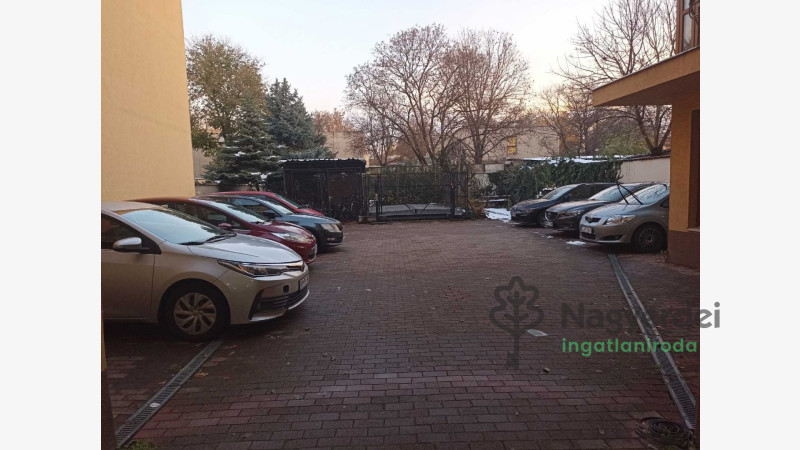 Debrecen, Belváros, Lakás, tégla lakás  