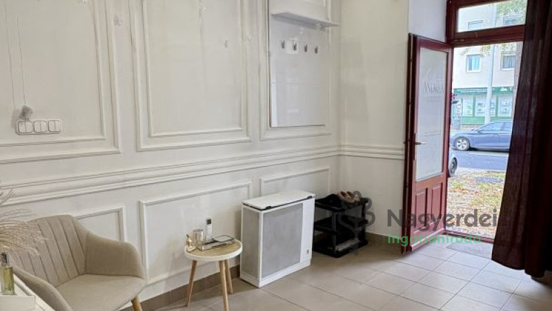 Debrecen, Belváros, Üzlethelyiség, nem üzletközpontban  