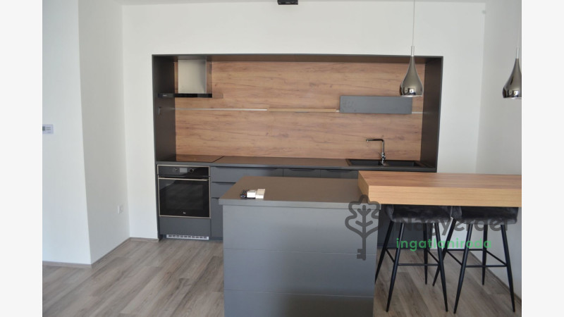 Debrecen, Belváros, Lakás, tégla lakás  