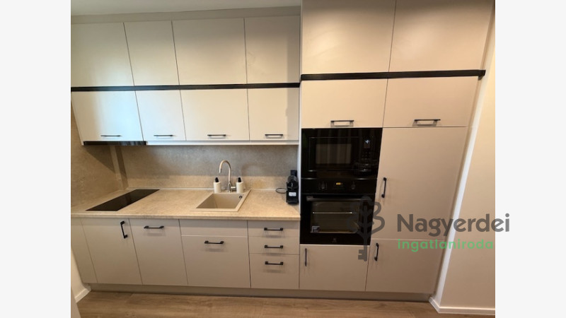 Debrecen, Belváros, Lakás, tégla lakás  