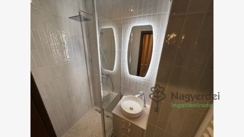 Debrecen, Belváros, Lakás, tégla lakás  