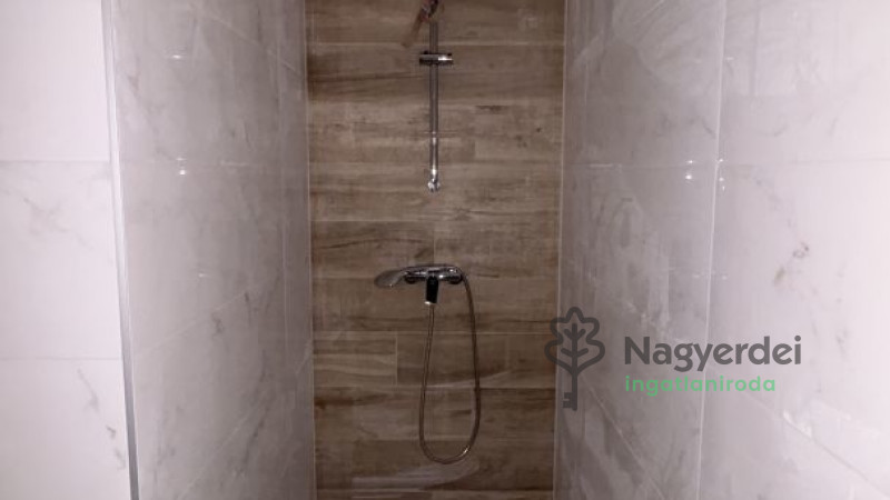 Debrecen, Belváros, Lakás, tégla lakás  