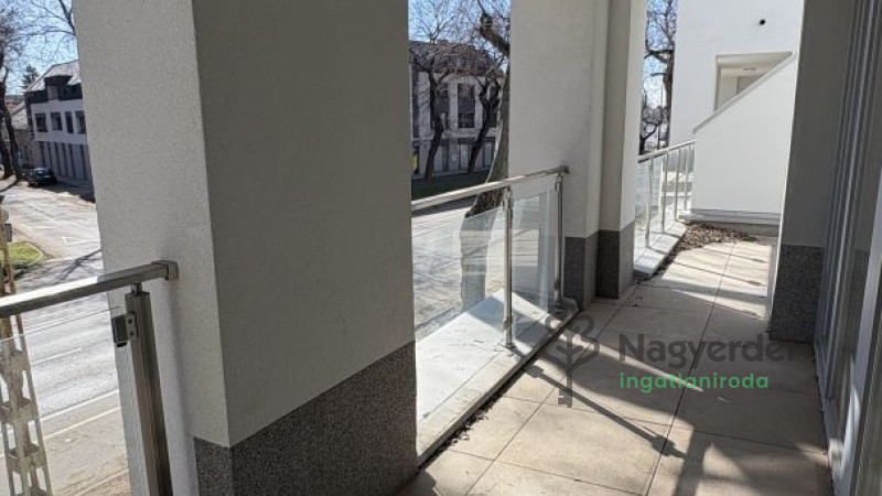 Debrecen, Belváros, Lakás, tégla lakás  