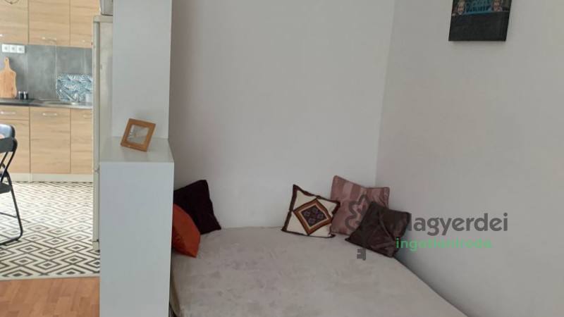 Debrecen, Bem tér, Lakás, tégla lakás  