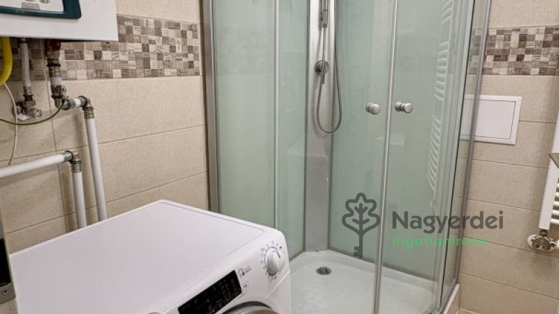 Debrecen, Sestakert, Lakás, tégla lakás  