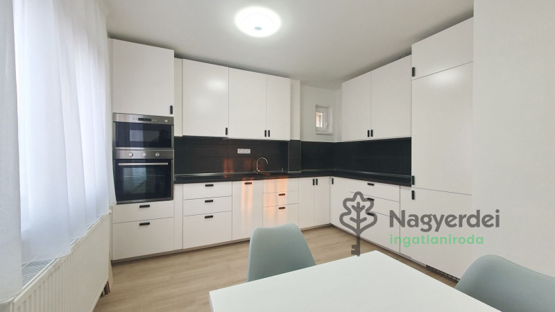 Debrecen, Sestakert, Lakás, tégla lakás  