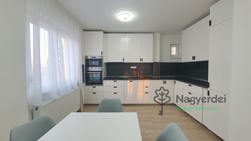 Debrecen, Sestakert, Lakás, tégla lakás  