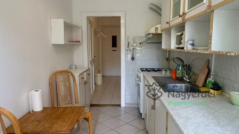 Debrecen, Nagyerdő, Lakás, tégla lakás  