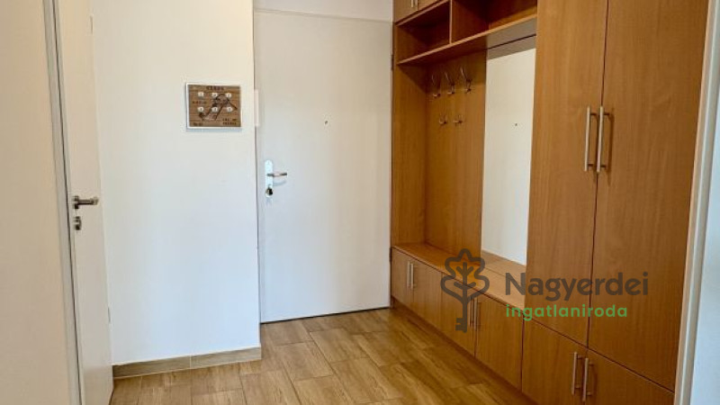Debrecen, Sestakert, Lakás, tégla lakás  